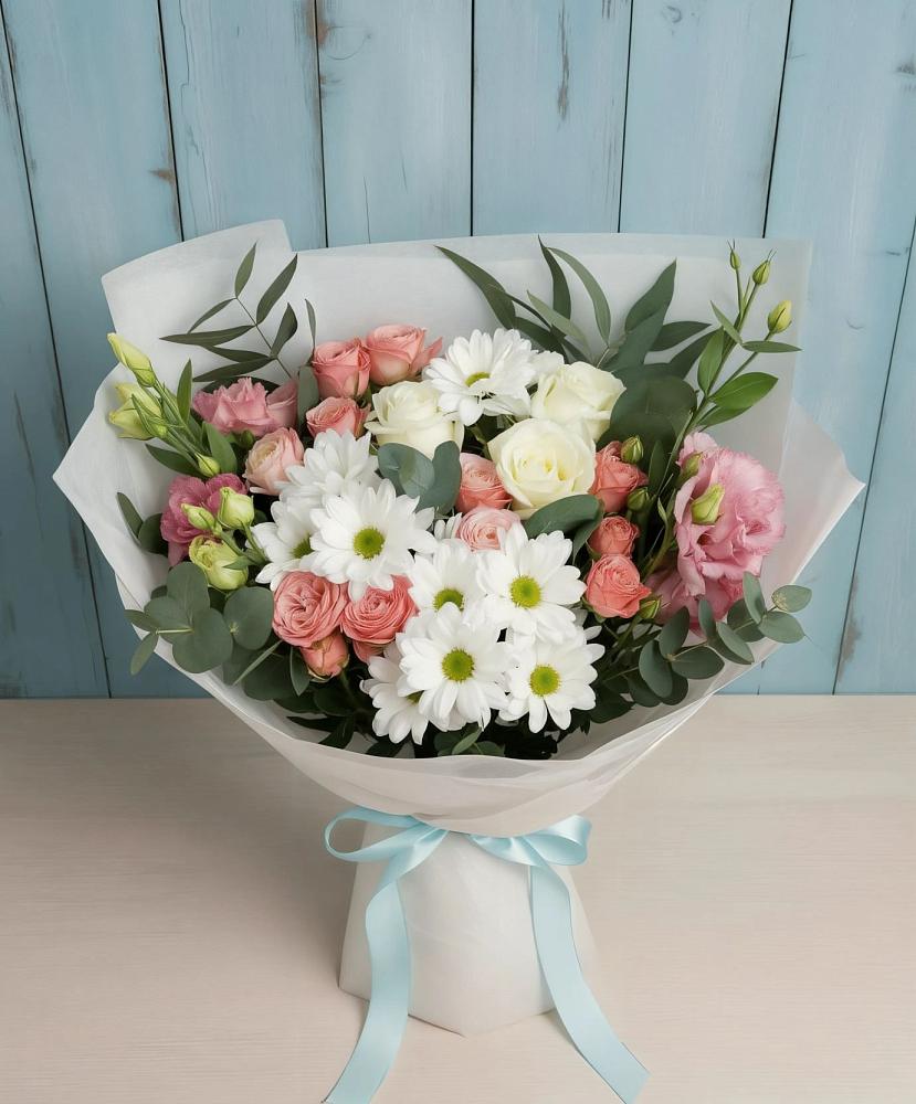 Букет цветов из: Розы, Лизиантусы и Хризантемы в Яшкуле