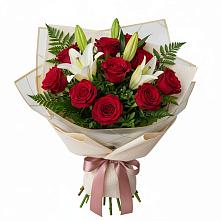 Букет цветов из:  Лилии и Розы в Яшкуле