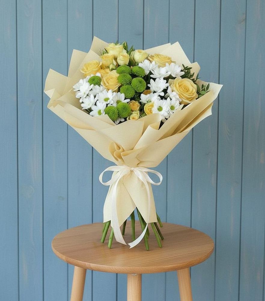 Букет цветов из: Хризантемы и Розы в Яшкуле