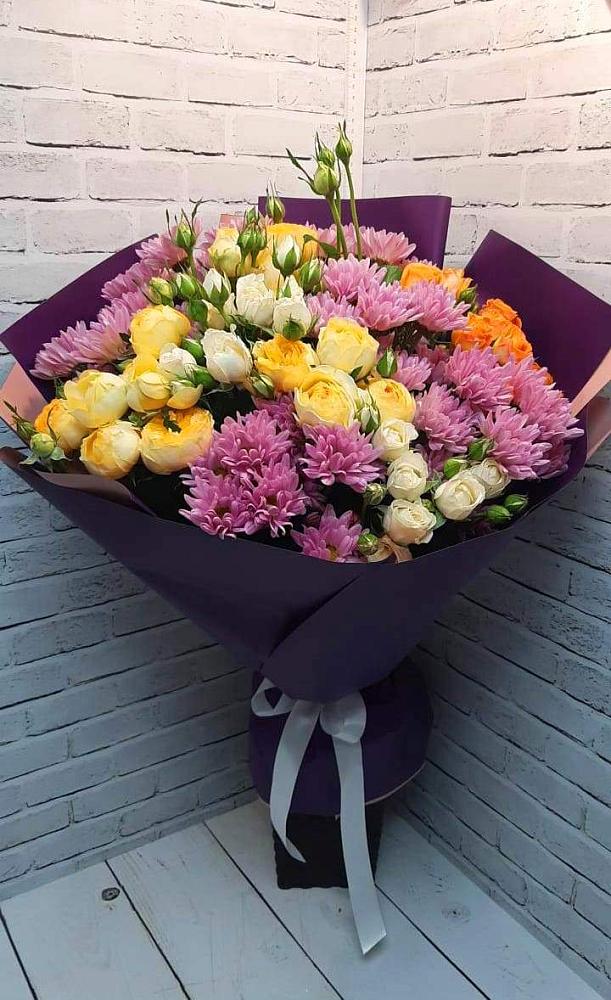 Букет цветов из: Хризантемы и Розы в Яшкуле