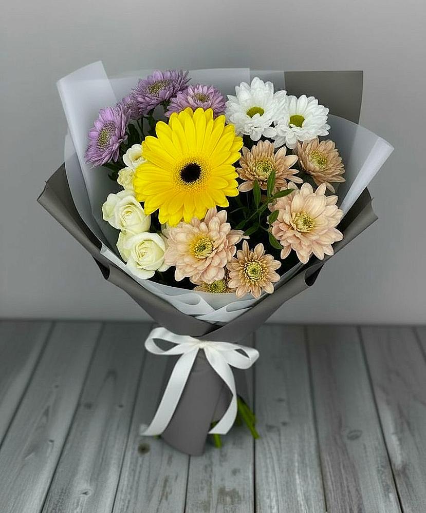 Букет цветов из: Розы, Герберы и Хризантемы в Яшкуле