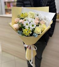 Букет цветов из:  Альстромерии, Розы и Хризантемы в Яшкуле