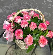 Цветочная композиция из Розы в корзине в Яшкуле
