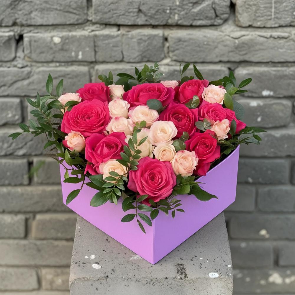Цветочная композиция из Розы в коробке в Яшкуле