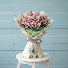 Букет цветов из:  Орхидеи и Розы в Яшкуле