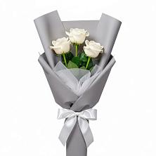 Букет 3 белые розы в Яшкуле