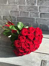 Красные розы Фридом в Яшкуле Букет Красные розы Фридом в Яшкуле