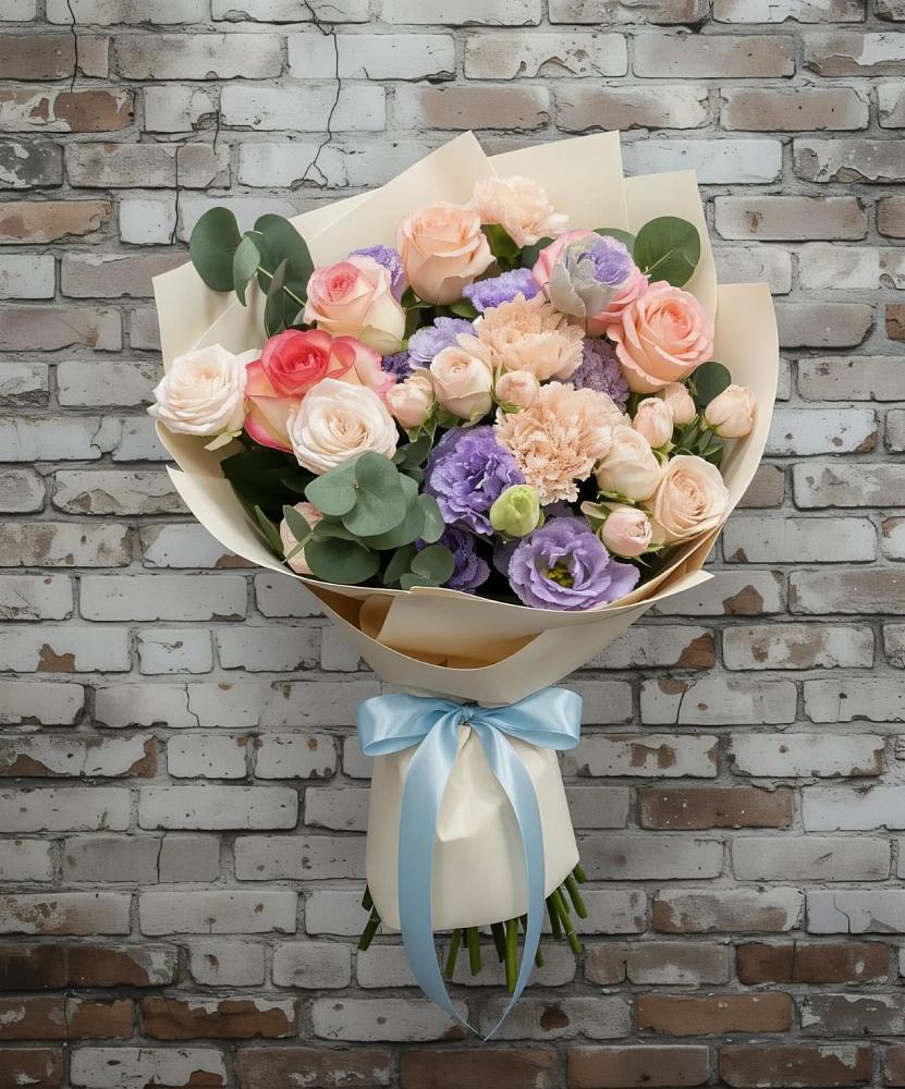 Букет цветов из: Розы, Лизиантусы и Гвоздики в Яшкуле