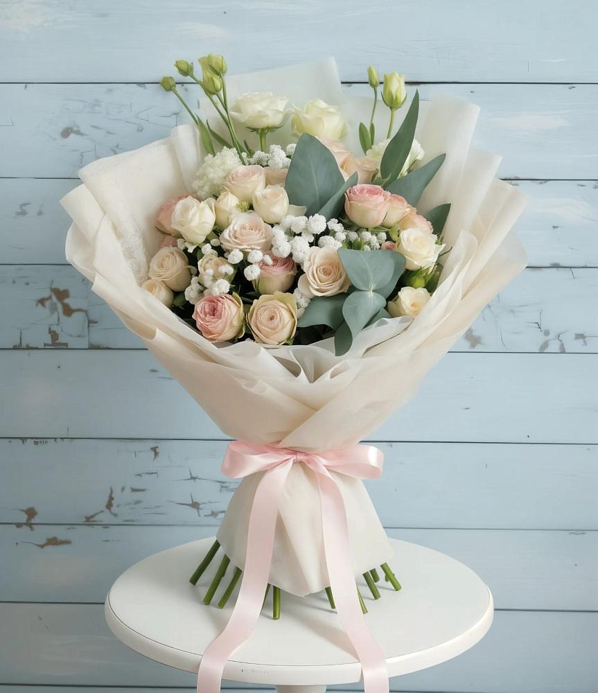 Букет цветов из: Розы и Лизиантусы в Яшкуле