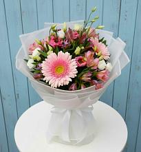 Букет цветов из:  Герберы, Альстромерии и Лизиантусы #REPLACE_PRED# Яшкуле