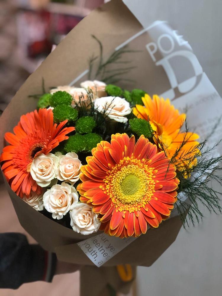 Букет цветов из: Герберы, Хризантемы и Розы в Яшкуле