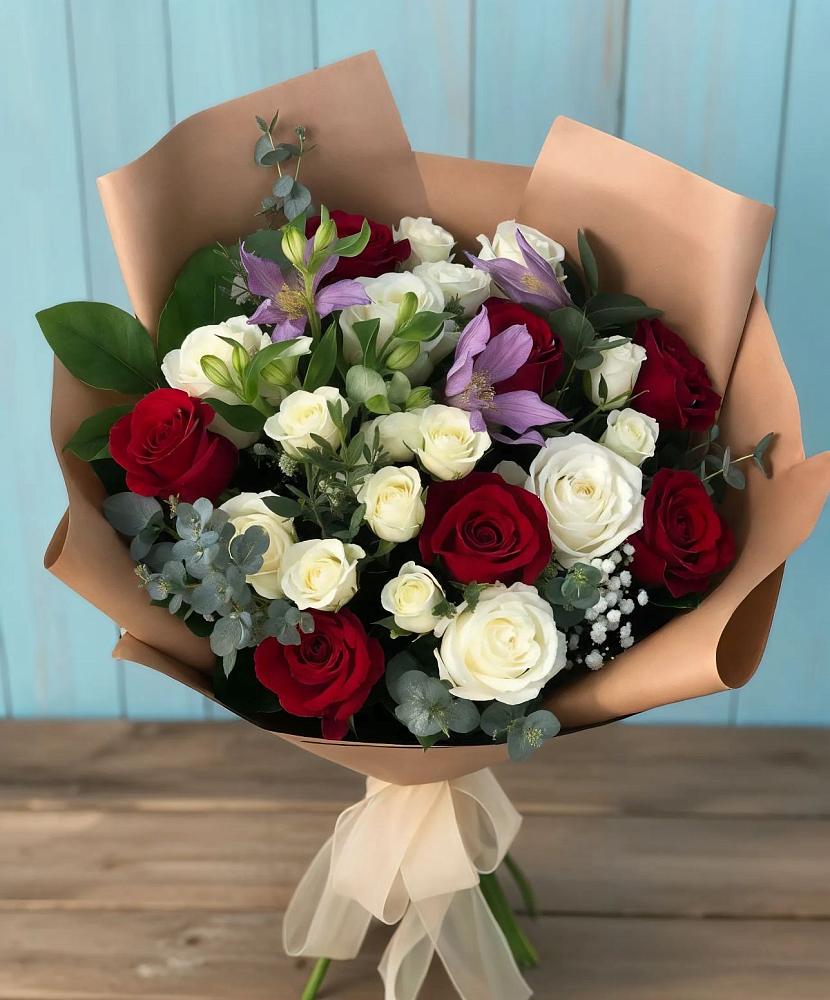 Букет цветов из: Розы и Альстромерии в Яшкуле