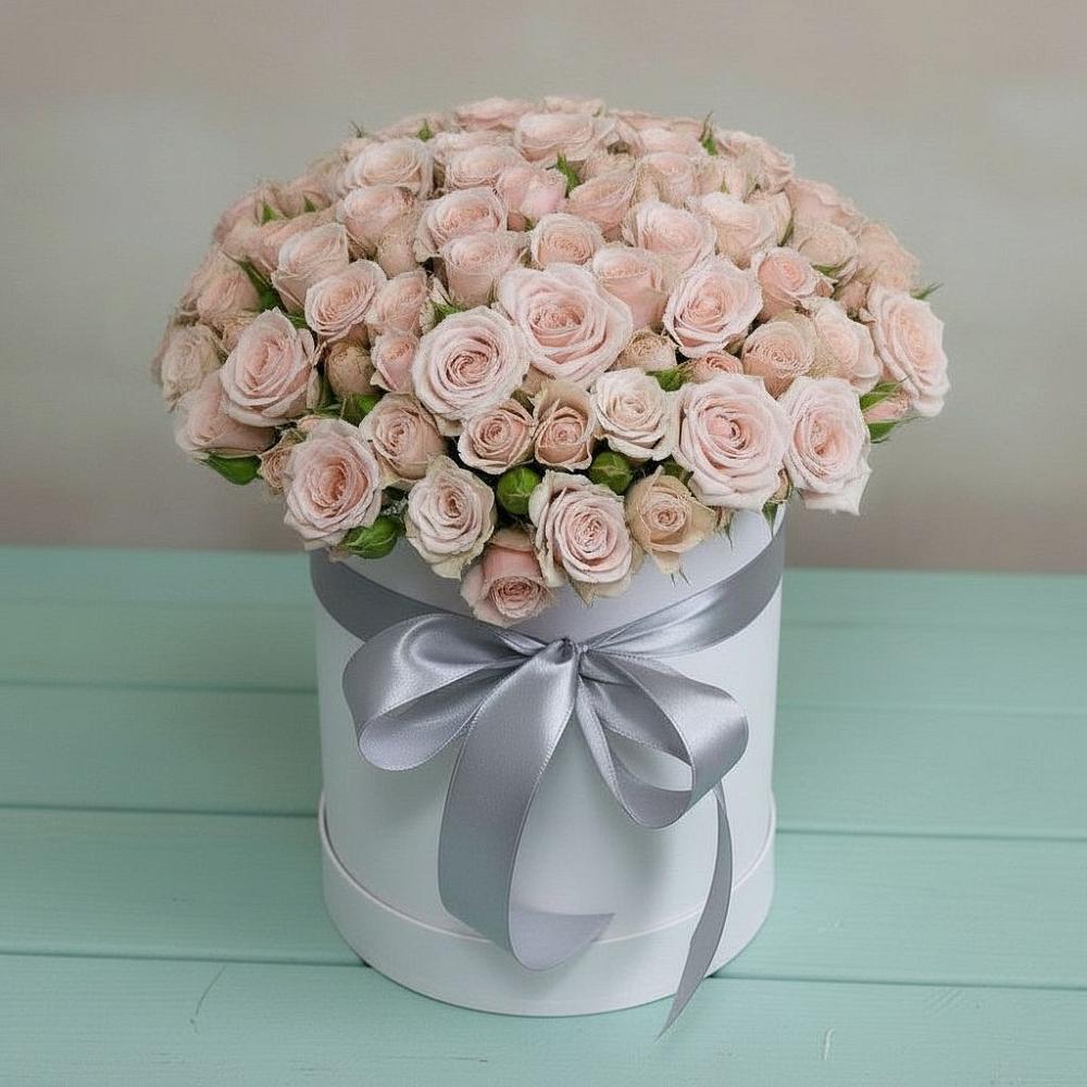 Цветочная композиция из Розы в шляпной коробке в Яшкуле